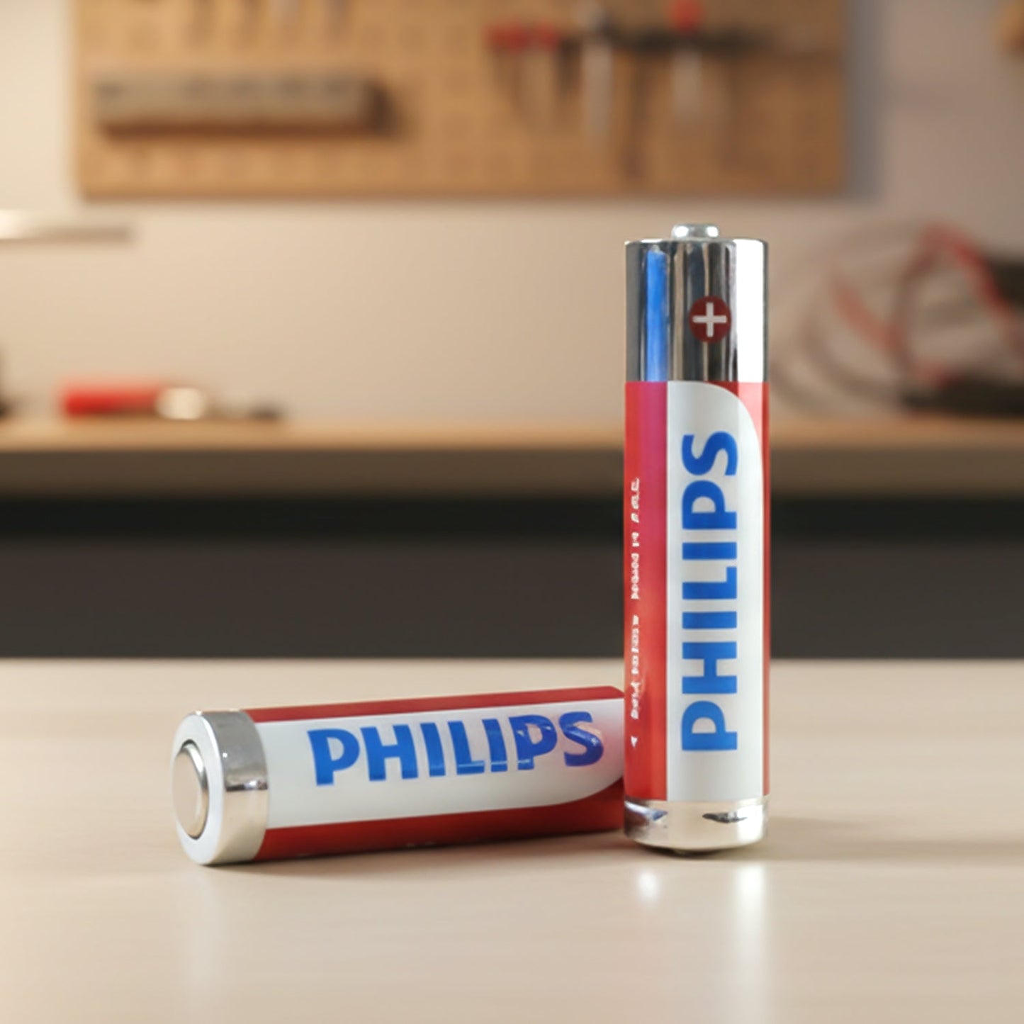 Neutral image depicting generic AAA battery set