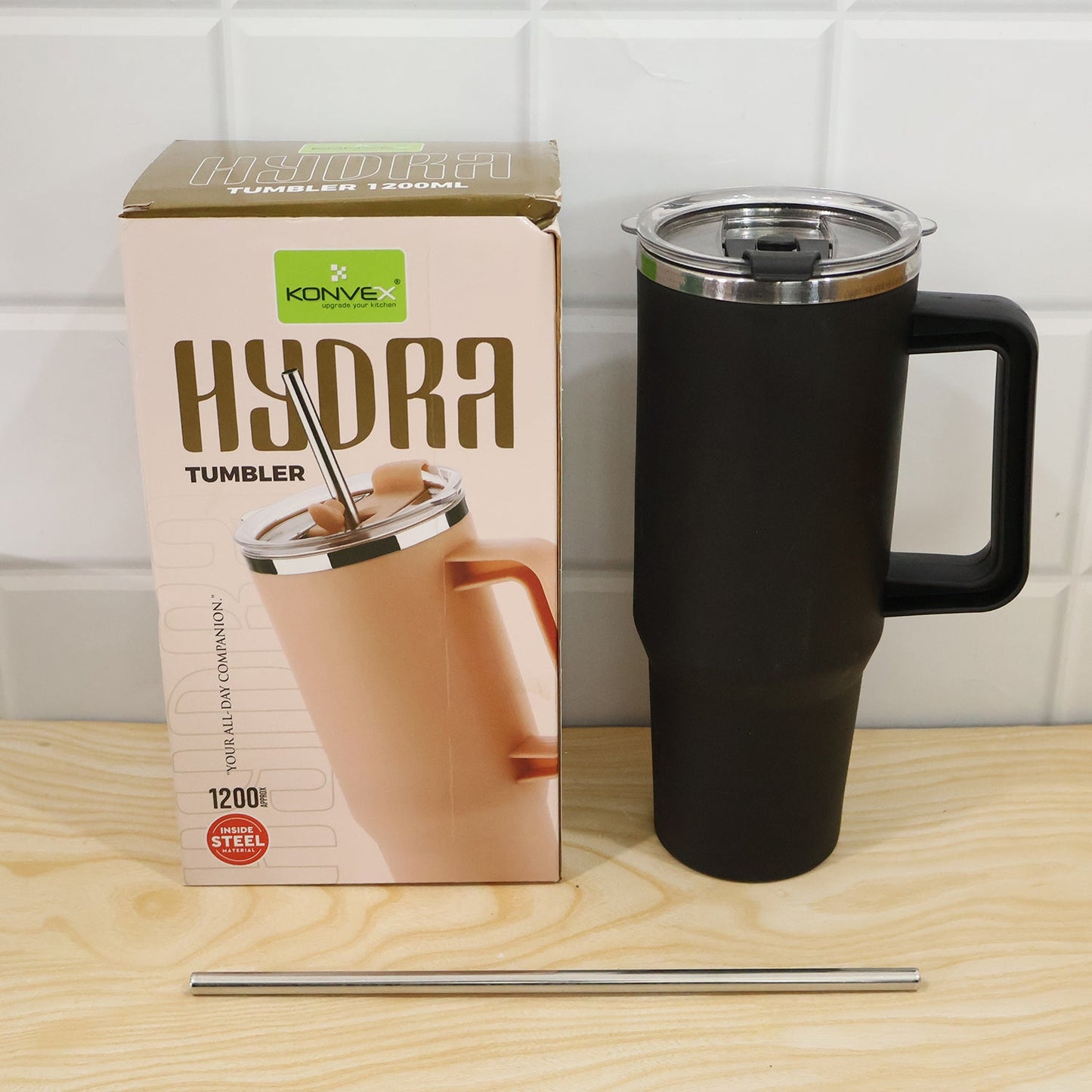 Live photo of Konvex Hydra 1200 ml black tumbler